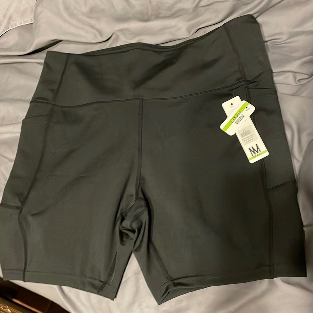 Nicole Miller Sport bike shorts or workout shorts also every day shorts SZ 2X,1X